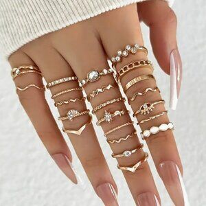 NWT Set of Stackable Rings Goldtone Dainty Cross Band Sizes 4 5 6 7 8 9 Stack